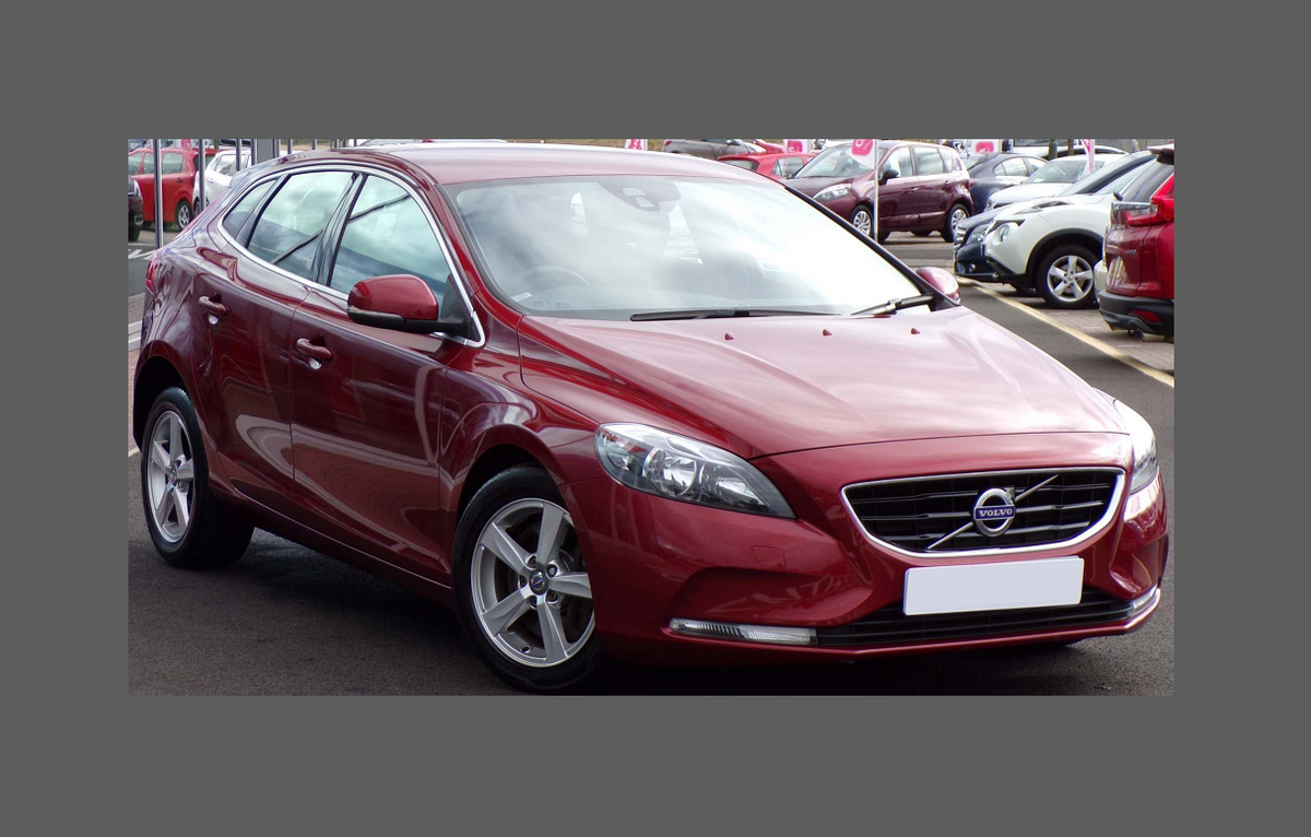 Volvo V40 (2013-2019), Rear Bumper Upper Loading Sections CLEAR Paint Protection